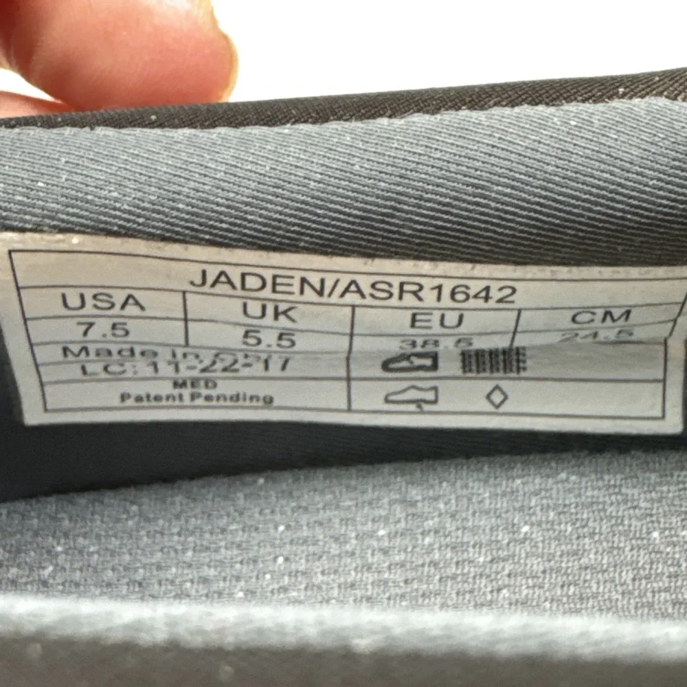 Vionic Women's BRISK JADEN  Sneakers Arch Support SLIP ON 7.5 Black/grey EUC‎